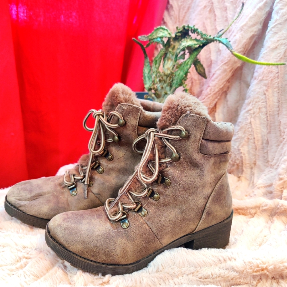 Lace up boots